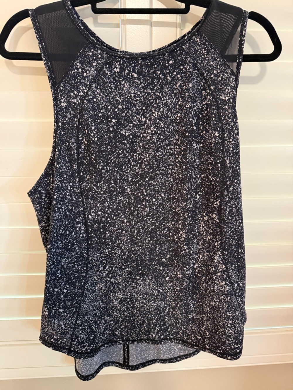 lululemon athletica Black & White Mesh Shoulder sculpt Tank top